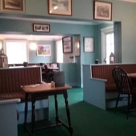 Cross Keys Hotel Canonbie Bagian luar foto