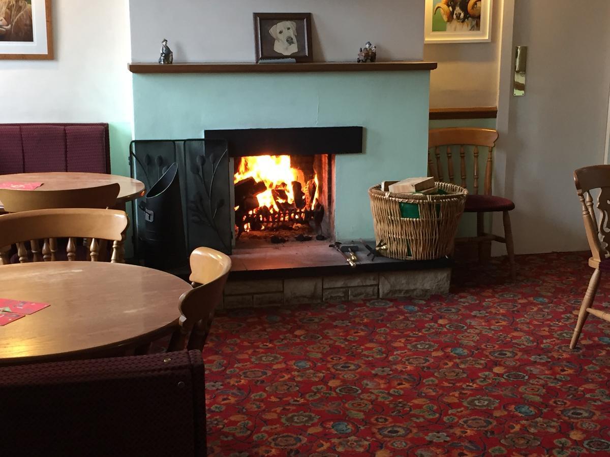 Cross Keys Hotel Canonbie Bagian luar foto