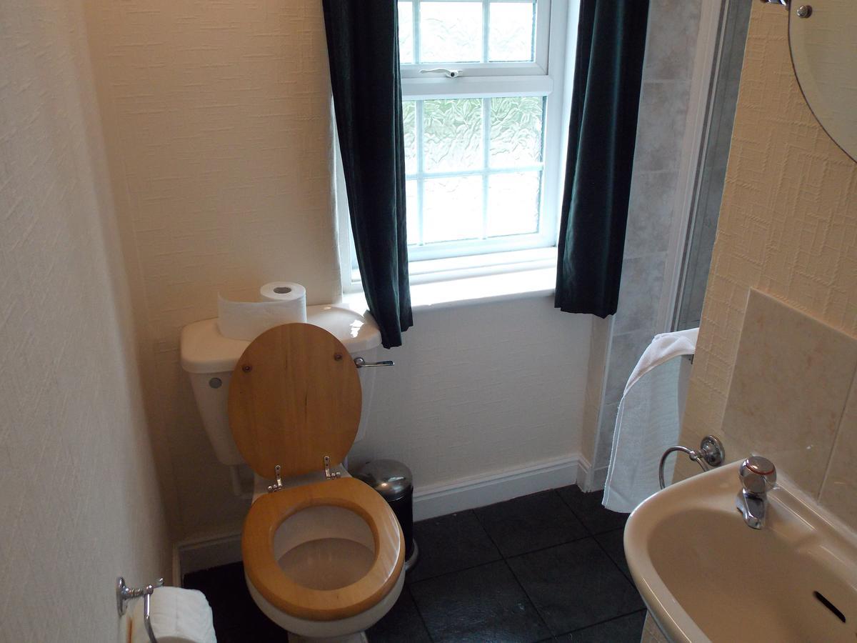 Cross Keys Hotel Canonbie Bagian luar foto