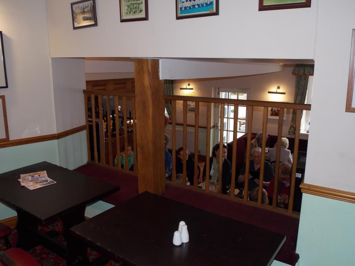 Cross Keys Hotel Canonbie Bagian luar foto