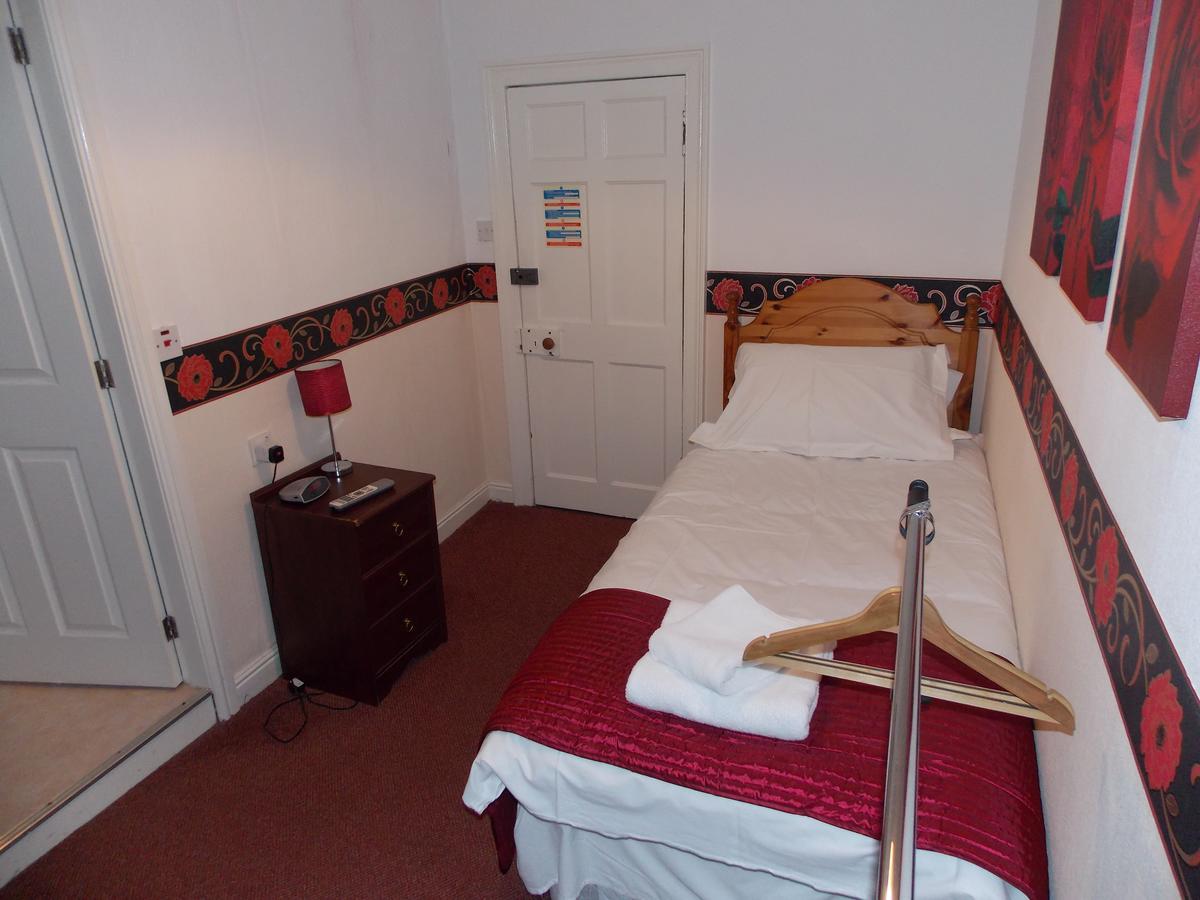 Cross Keys Hotel Canonbie Bagian luar foto