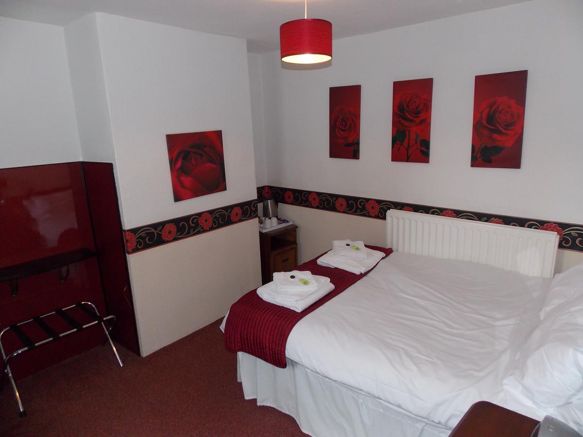 Cross Keys Hotel Canonbie Bagian luar foto