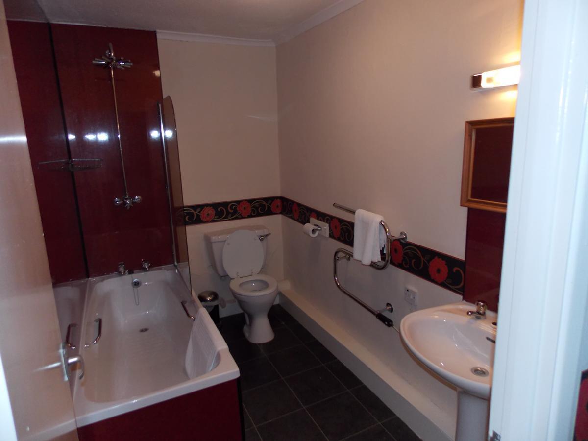 Cross Keys Hotel Canonbie Bagian luar foto