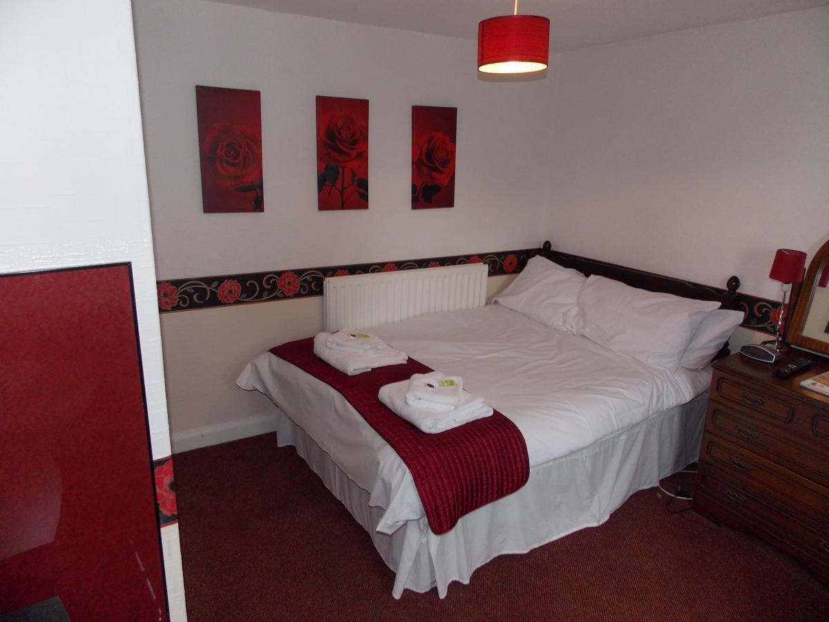 Cross Keys Hotel Canonbie Bagian luar foto