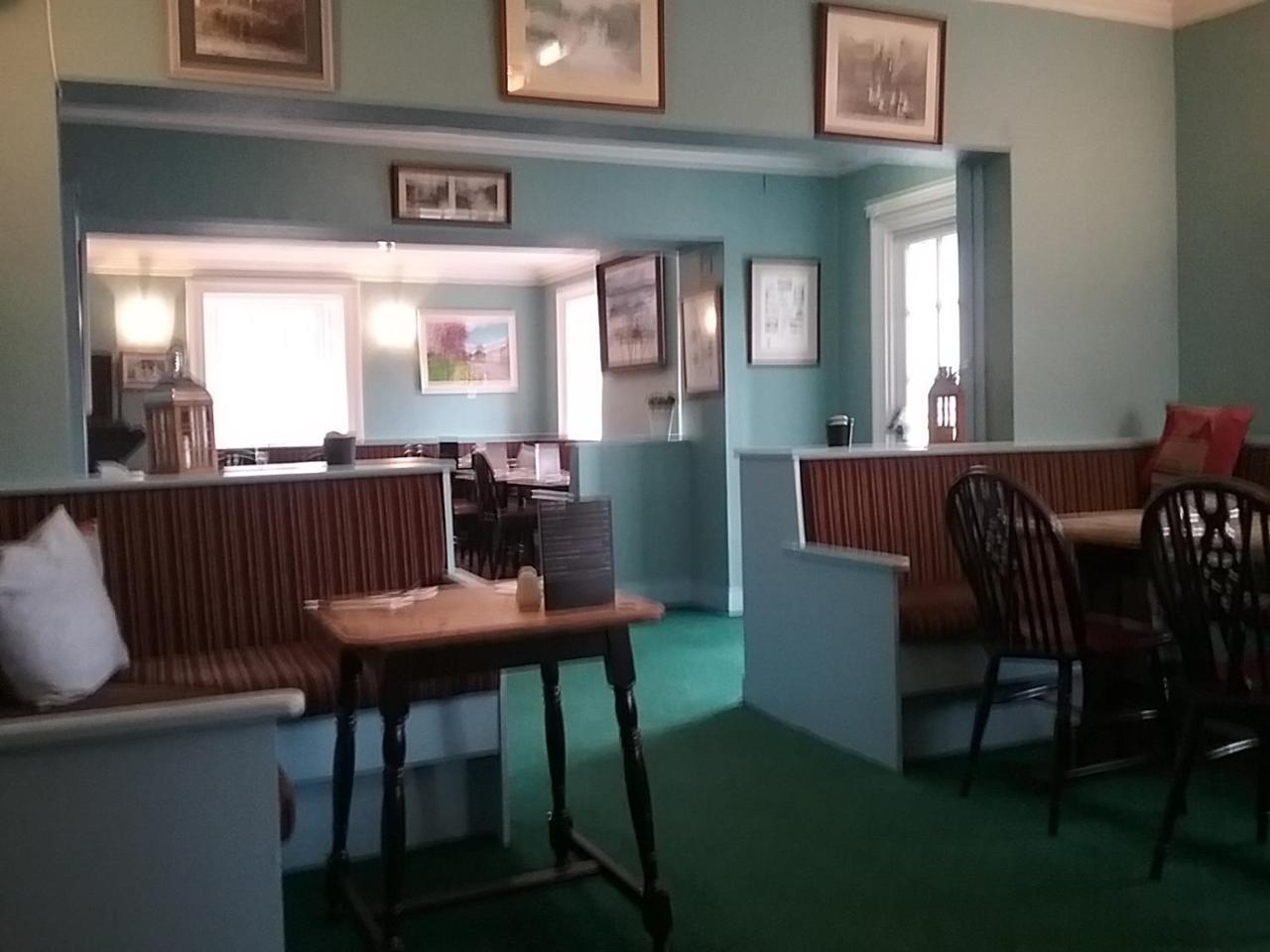 Cross Keys Hotel Canonbie Bagian luar foto