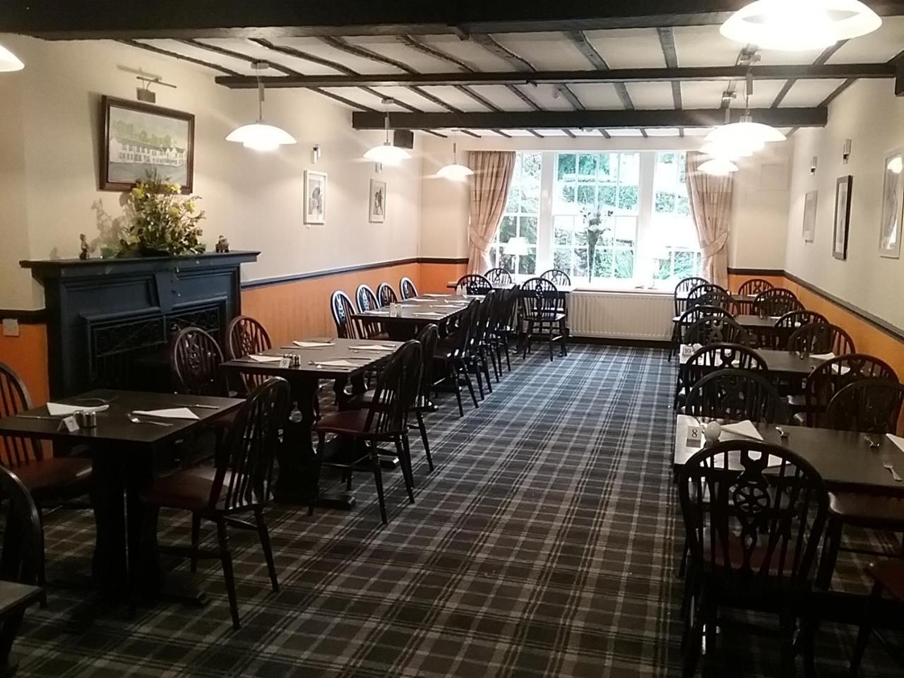 Cross Keys Hotel Canonbie Bagian luar foto